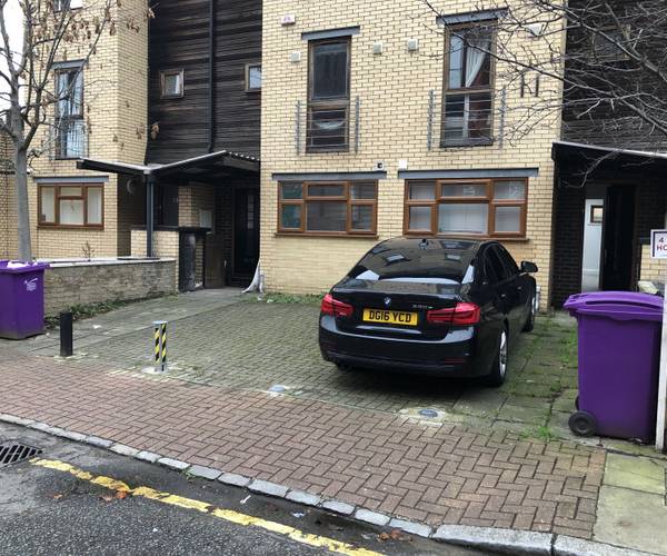 Parking on Bullivant Street, E14