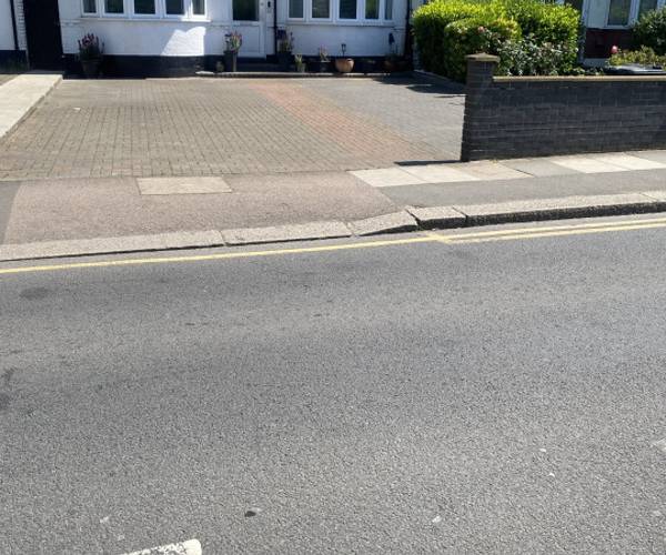 Roding Lane South, IG4