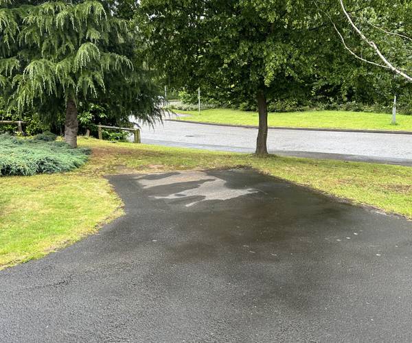 Parking on Campion Drive, B77