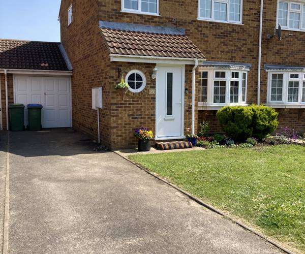 Parking on Lindley Road, KT12