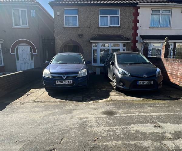 Parking on Nestles Avenue, UB3