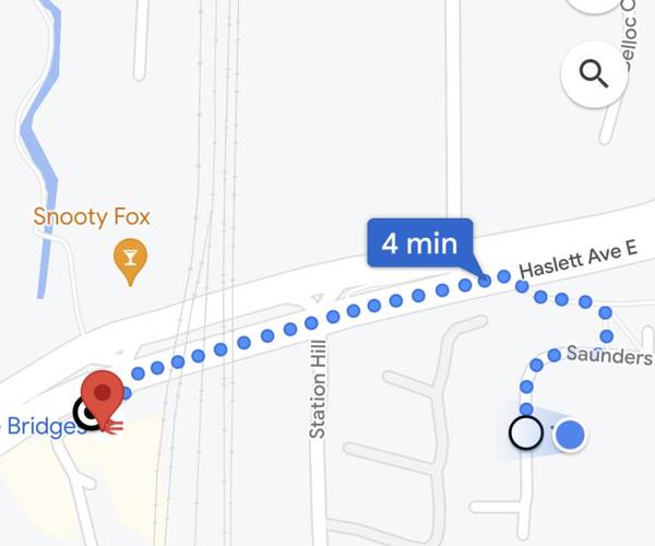 Parking on Saunders Close, RH10