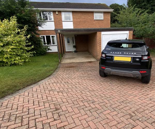 Parking on Kelso Close, RH10