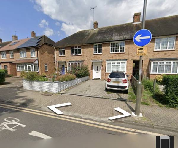 Parking on Buttermere Drive, SW15