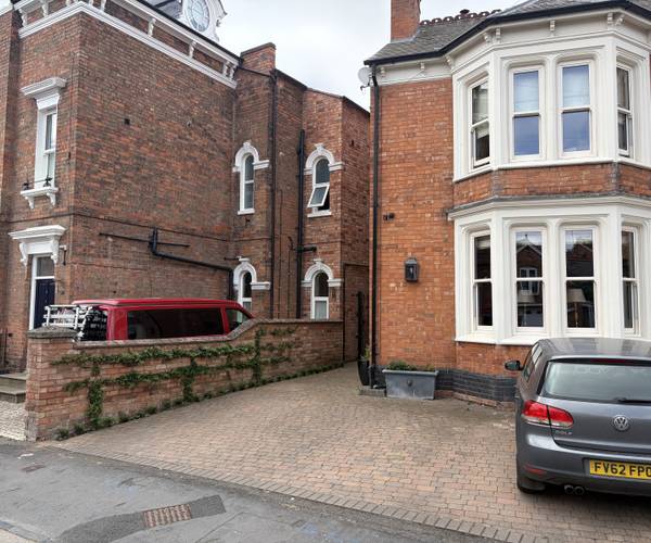 Parking on Broad Walk, CV37