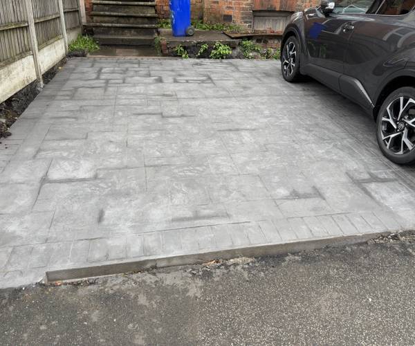 Parking on Upper Brook Street, M13
