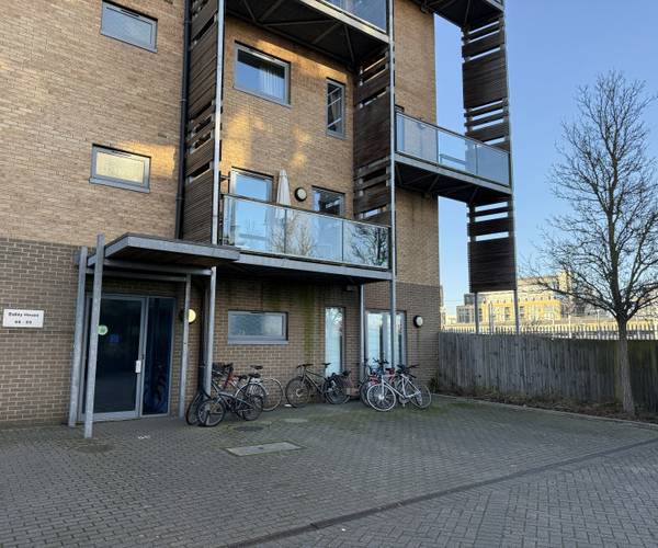 Parking on Rustat Avenue, CB1