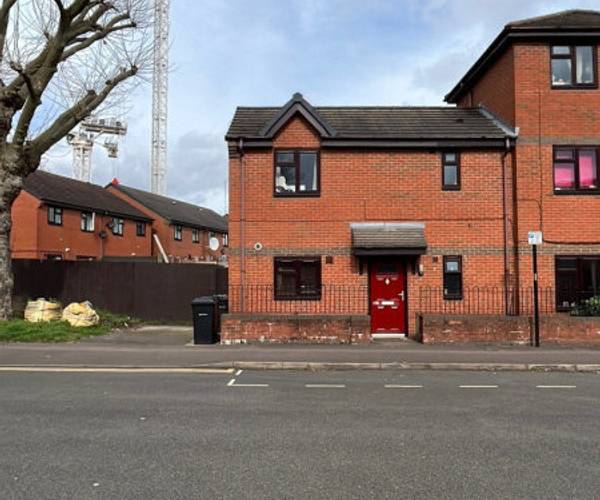 Parking on King Edwards Road, B1