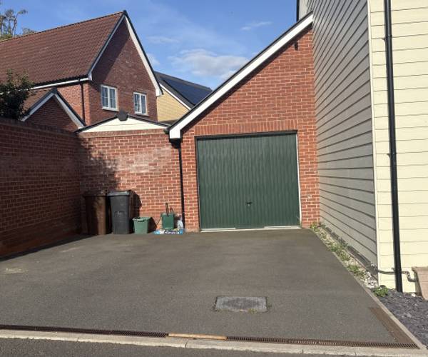 Parking on Petty Croft, CM1