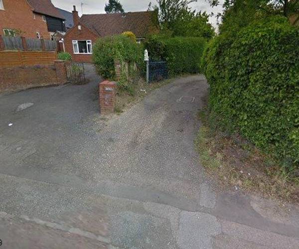 Parking on Buckingham Road, MK3