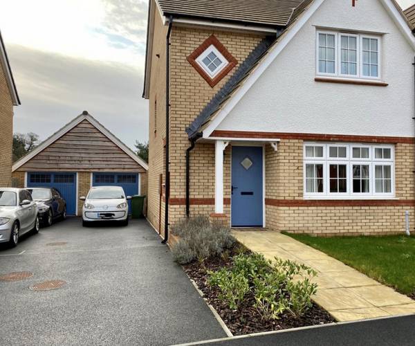 Woodland Drive, EX2