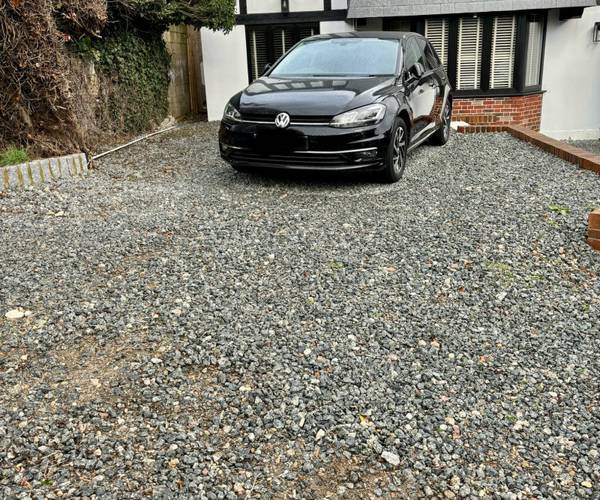 Parking on Hereward Avenue, CR8