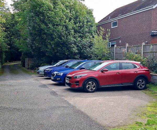 Parking on Moss Bank, CH1