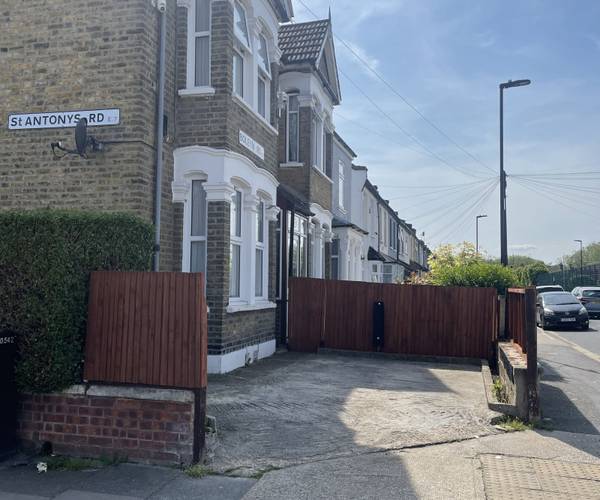 Parking on Boleyn Road, E7