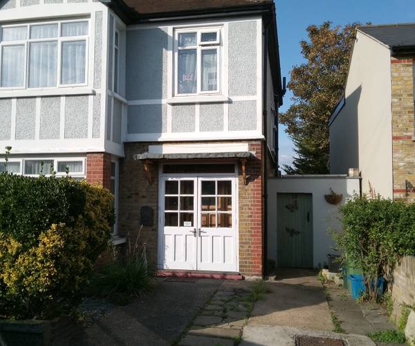 Parking on Cross Street, TW12
