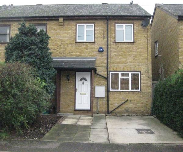 Parking on Woodseer Street, E1