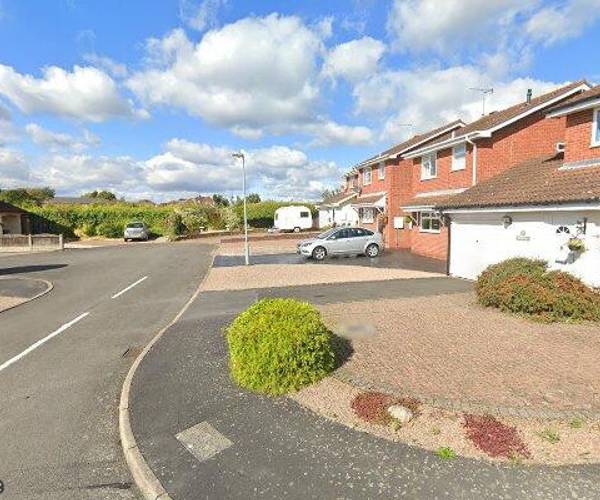 Parking on Stewart Court, DY10