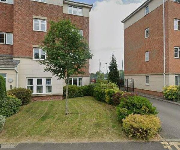 Ledgard Avenue, WN7