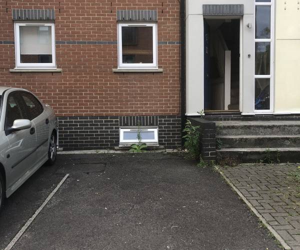 Parking on Blondin Street, E3