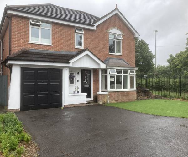Parking on Adams Close, SO30