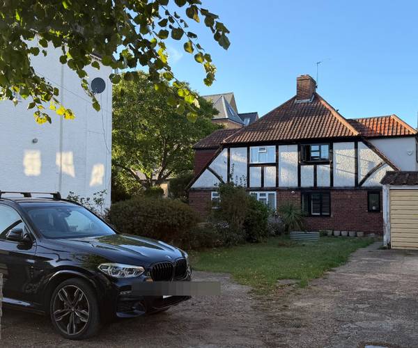 Bridgeman Road, TW11