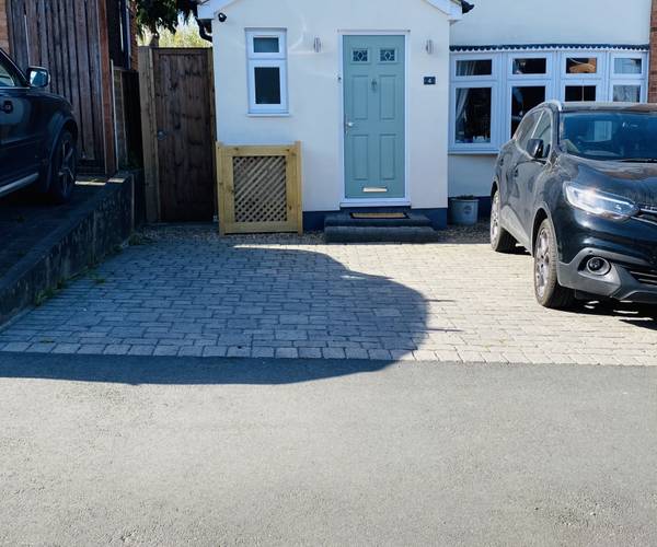Parking on Berkeley Close, RM11