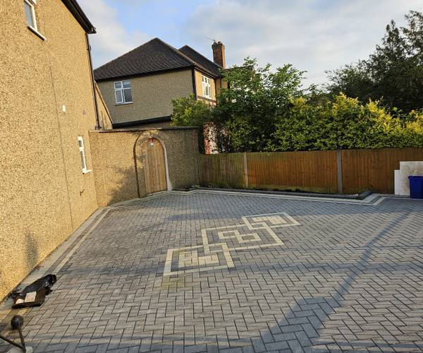 Sandringham Road, KT4