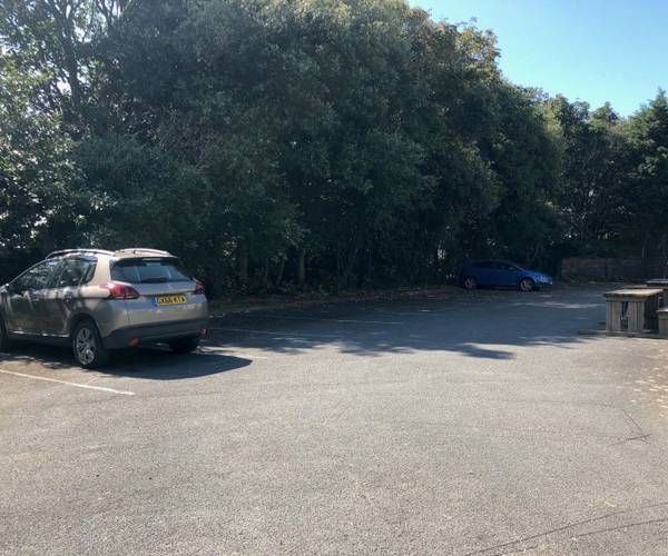 Parking on Holmesdale Gardens, TN34