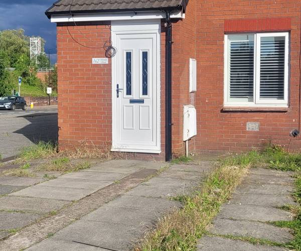 Parking on Sandal Street, M40