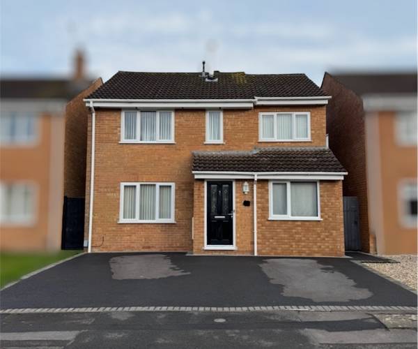 Parking on Manor Way, BS37