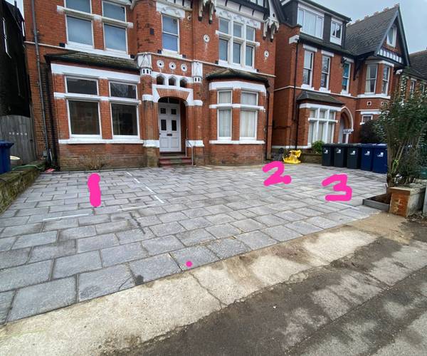 Parking on Gordon Road, W5