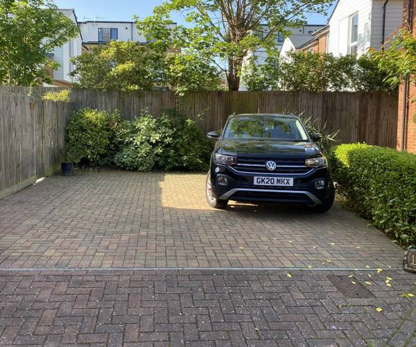 Cages Close, CT5