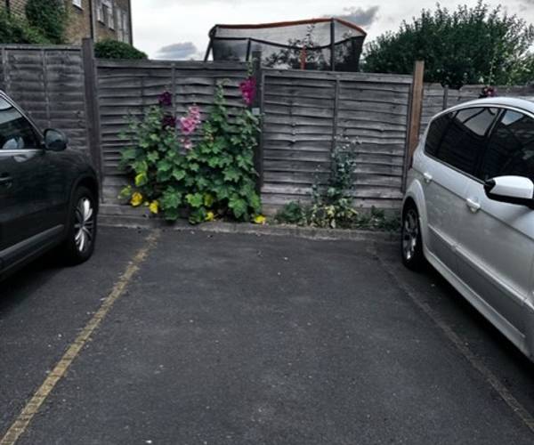 Parking on Cadogan Terrace, E9