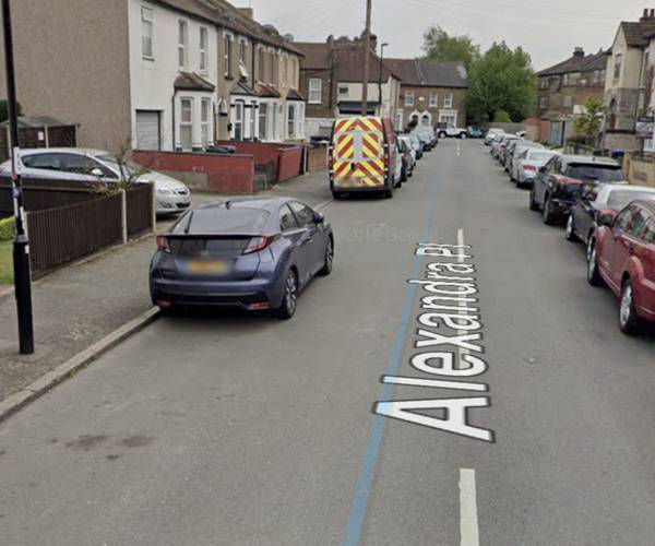 Parking on Holmesdale Road, SE25