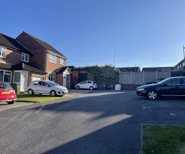 Parking on Bracklesham Close, SO19