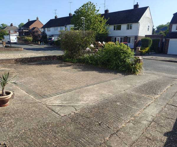 Parking on Kings Meadow Road, CO1