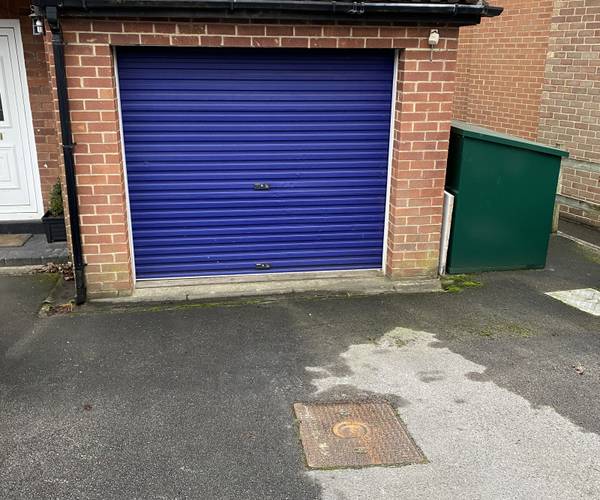 Parking on Brownberrie Drive, LS18