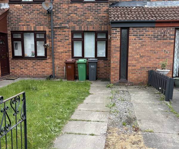 Parking on Stuart Street, M11