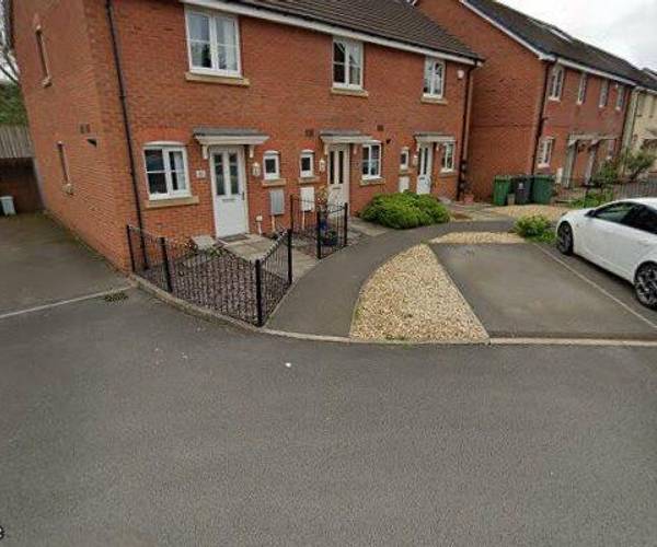 Parking on Ffordd Nowell, CF23