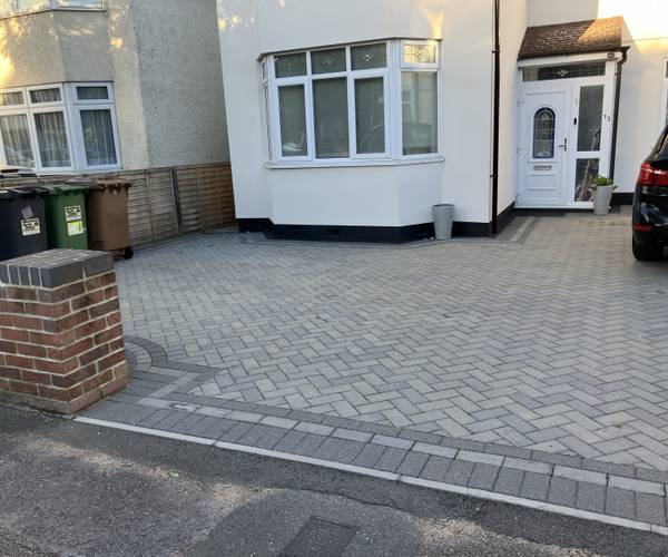 Cardinal Avenue, WD6