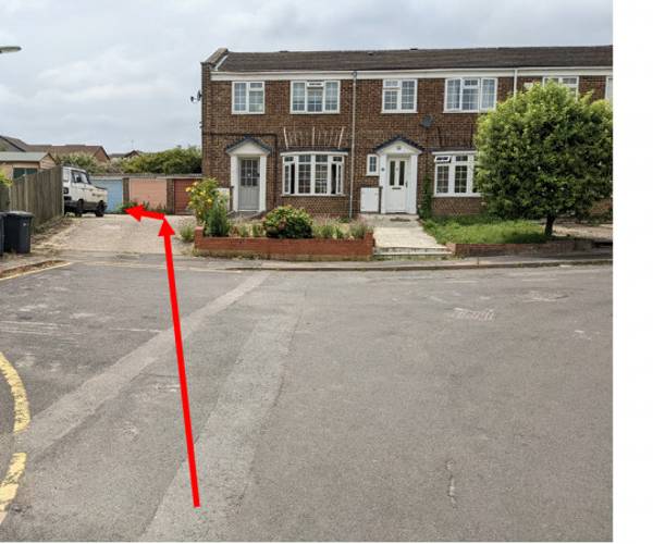 Parking on Lynwood, GU2