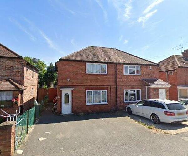 Drive for rent in North Slough- 10 min from Town