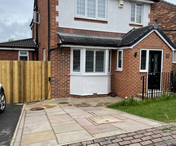 Parking on Parkland View, LS19