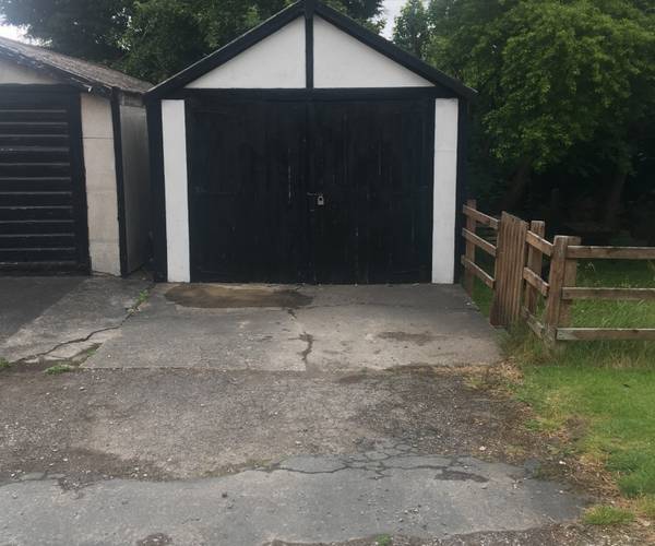 Parking on Cheltenham Avenue, LS29