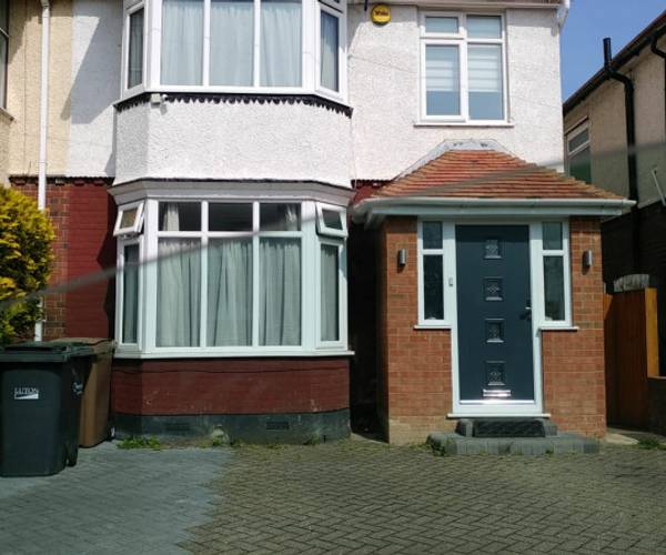 Parking on Lewsey Road, LU4