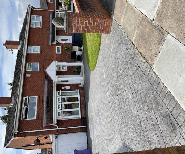 Parking on Lavan Close, L6