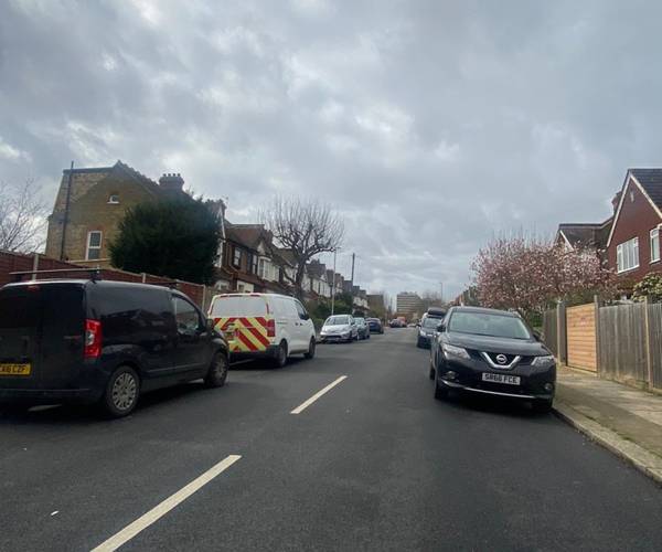 Parking on Dukes Avenue, KT3