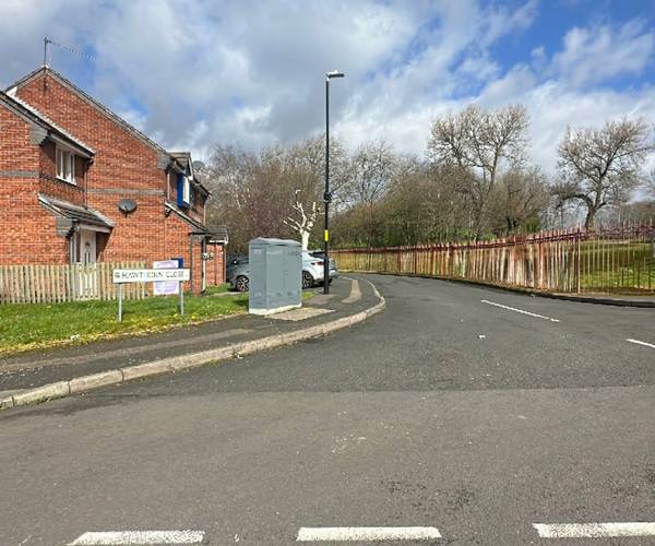 Parking on Hawthorne close, B9