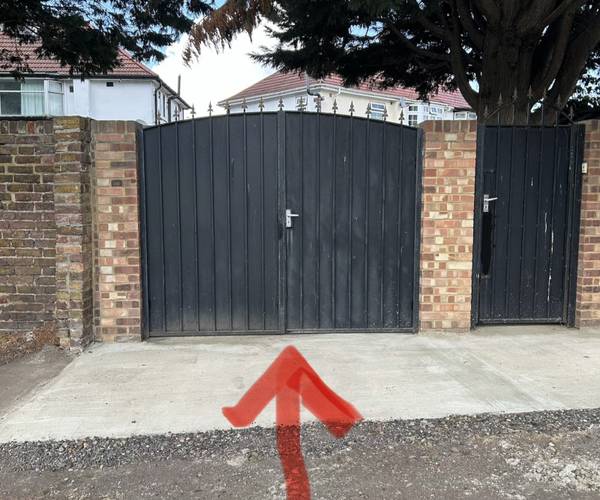 Cranston Close, TW3
