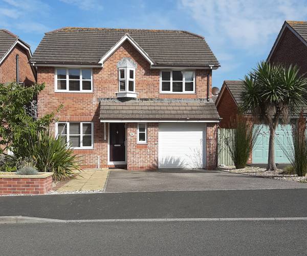 Parking on Hill Hay Close, PL23